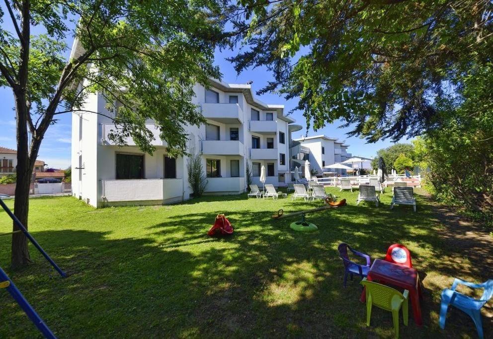 Residence Марина-ди-Чечина Экстерьер фото